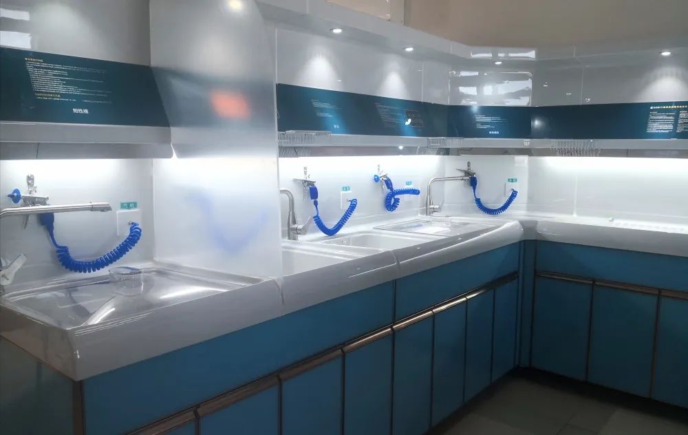 洛阳会盟中心卫生院内镜清洗消毒设备、纯水消毒系统安装与调试完成